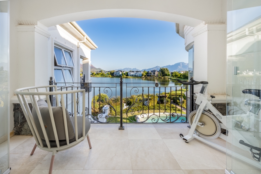 5 Bedroom Property for Sale in Val De Vie Estate Western Cape